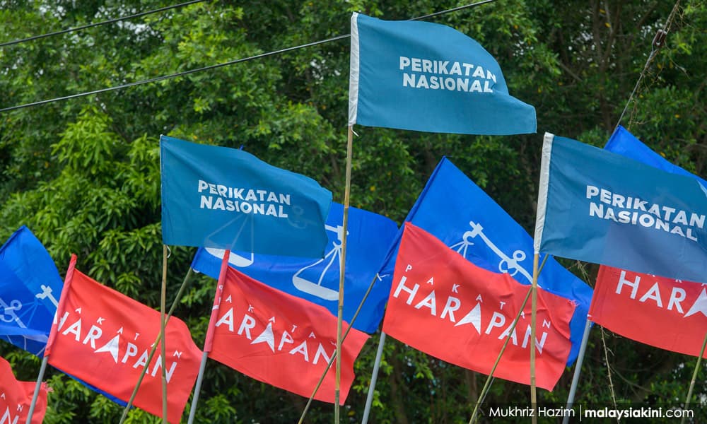 国阵、国盟和希盟的旗帜在马六甲州选中飘扬。